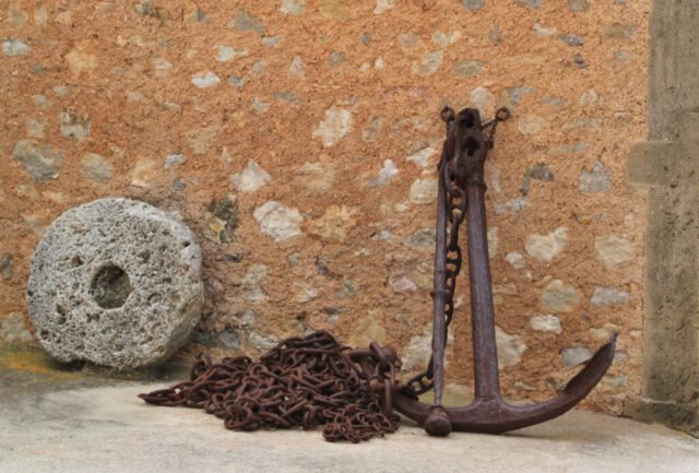 architecture-wood-chain-stone-mediterranean-metal-1345619-pxhere.com